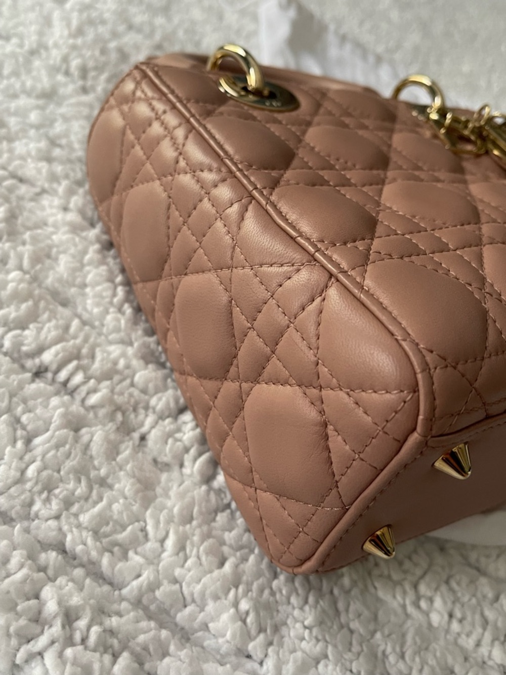 Dior abc Lady Dior Fard small Quilted Leather Top-Handle Bag - Picture 3 of 16